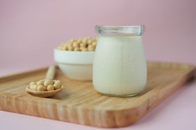 health-benefits-of-soy-milk-GettyImages-1454921269