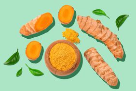 tumeric root and powder