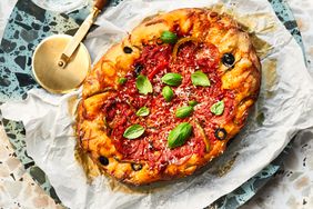 slow-cooker-deep-dish-pizza-0921FOO